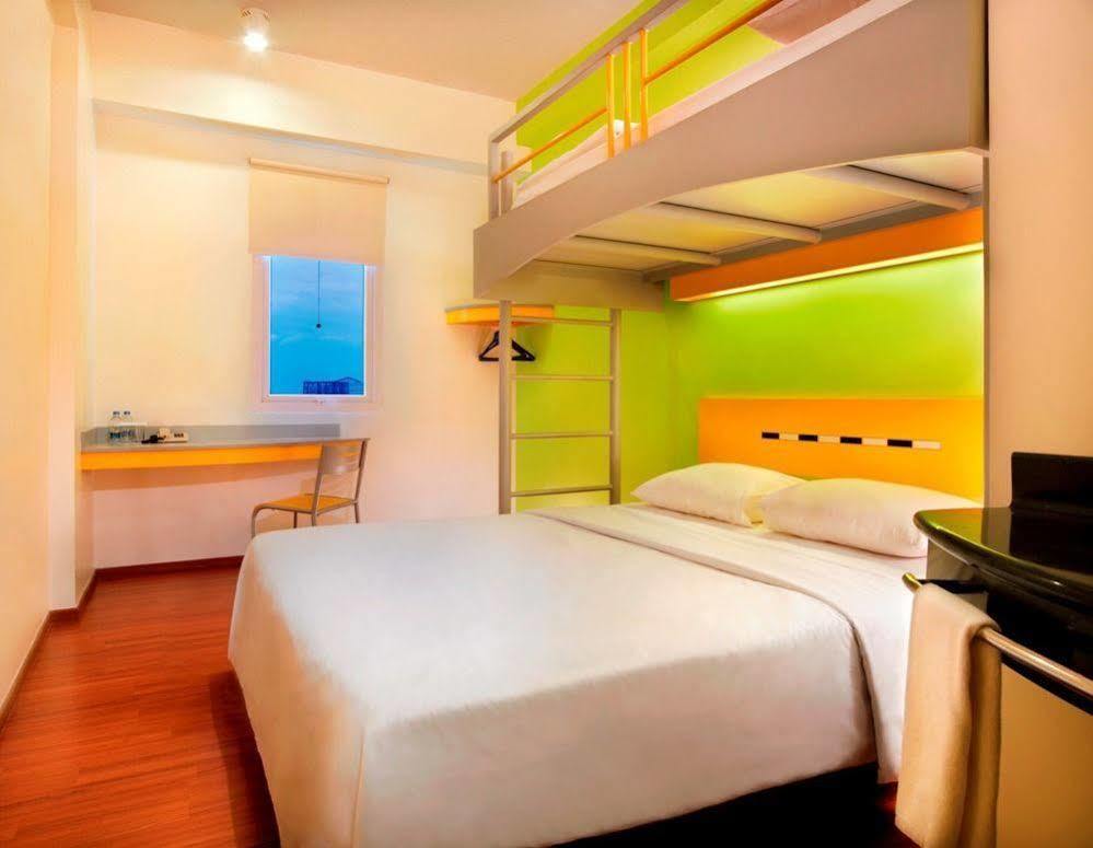 Ibis Budget Jakarta Menteng Extérieur photo