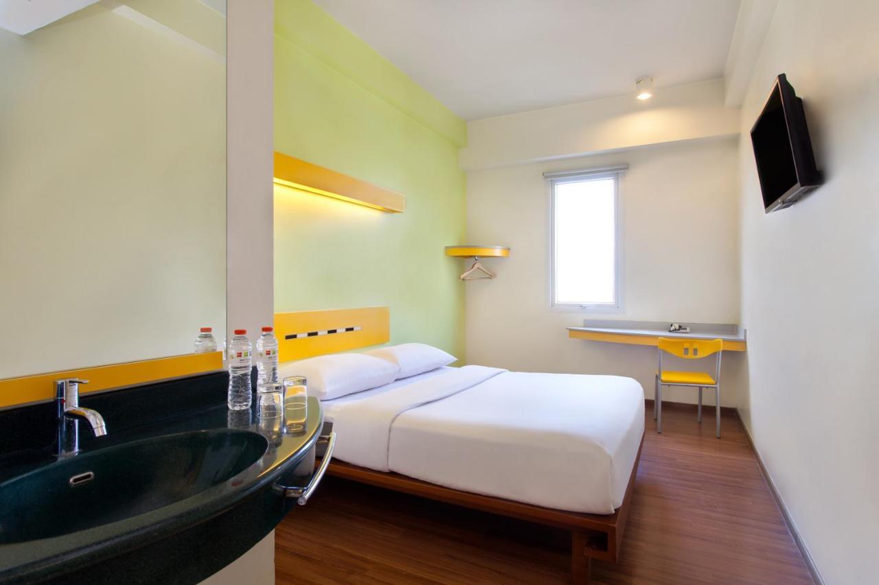 Ibis Budget Jakarta Menteng Extérieur photo